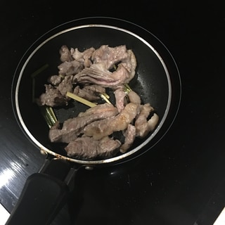 細切れ肉で簡単炒め物